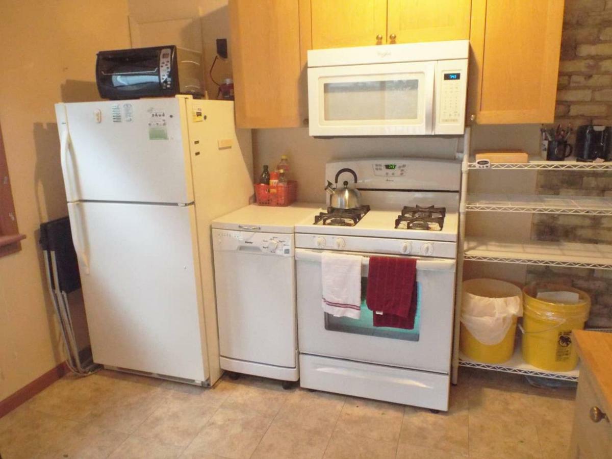 Comfortable 3 Bedroom Craftsman Bungalow In Milwaukee'S Bay View Neighborhood المظهر الخارجي الصورة