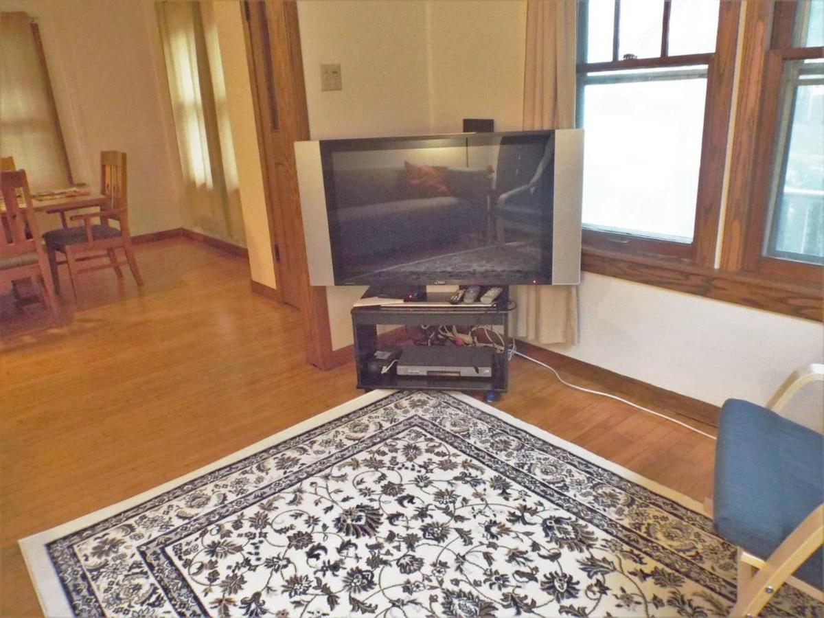Comfortable 3 Bedroom Craftsman Bungalow In Milwaukee'S Bay View Neighborhood المظهر الخارجي الصورة