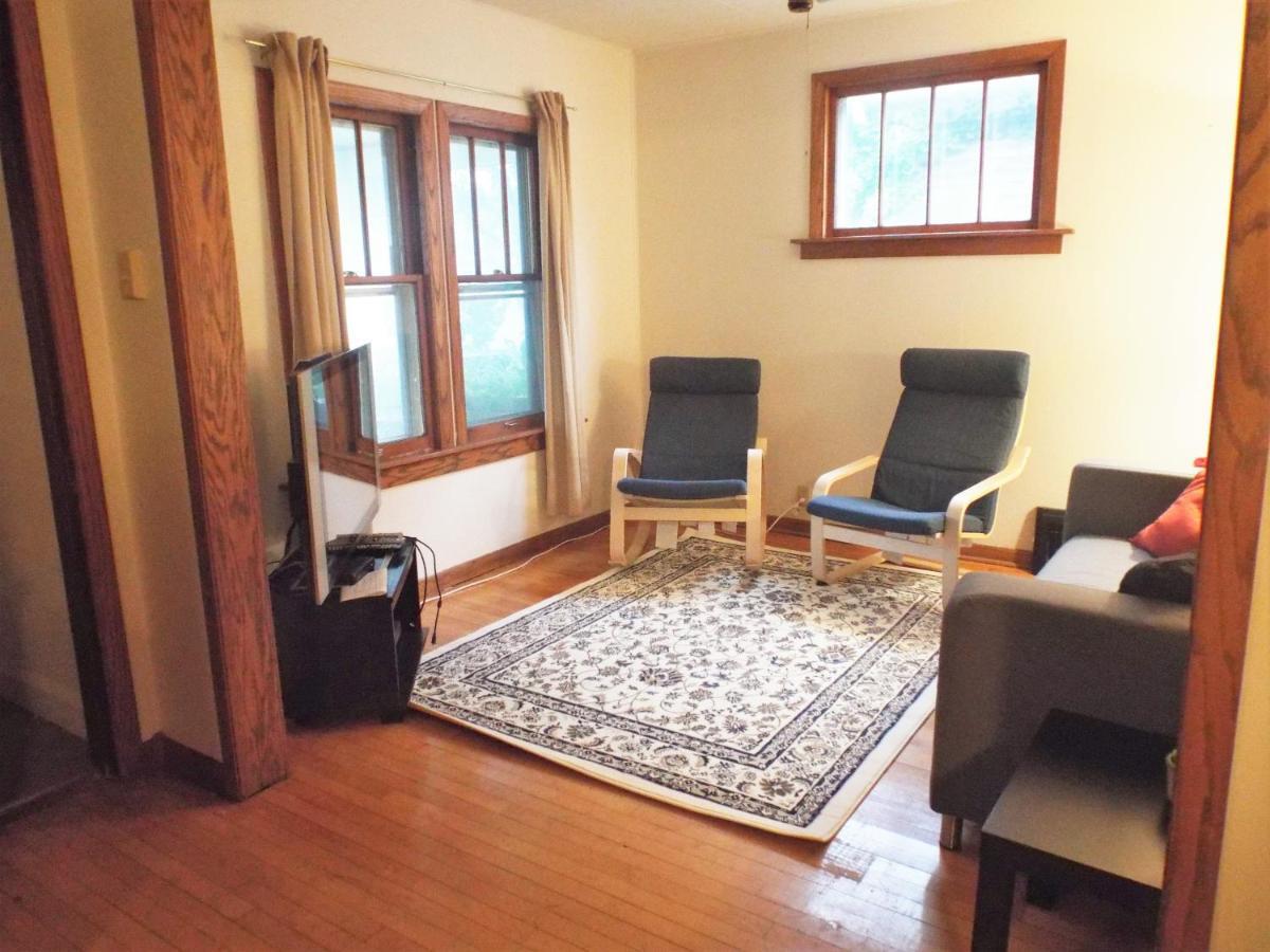 Comfortable 3 Bedroom Craftsman Bungalow In Milwaukee'S Bay View Neighborhood المظهر الخارجي الصورة